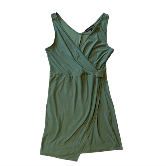 Derek Heart Dresses & Skirts - Derek Heart Olive Green Dress Size Large Asymmetrical Sleeveless VNeck Dress